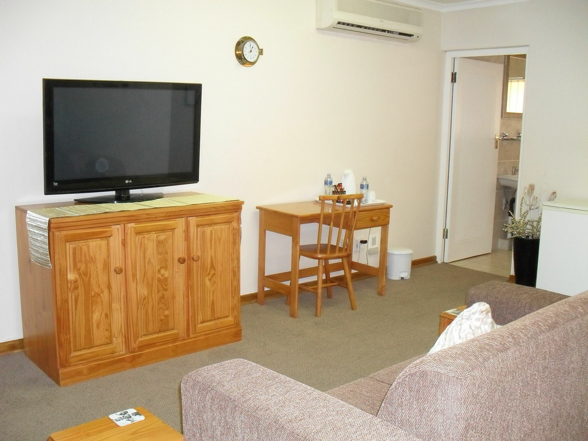 8 Royal Palm B&B Umhlanga Exterior photo